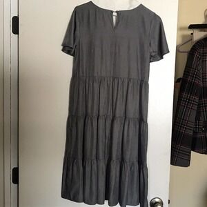 Moments Made Midi Summer TierDress SzXS Gray Keyhole Back Pre-Owned